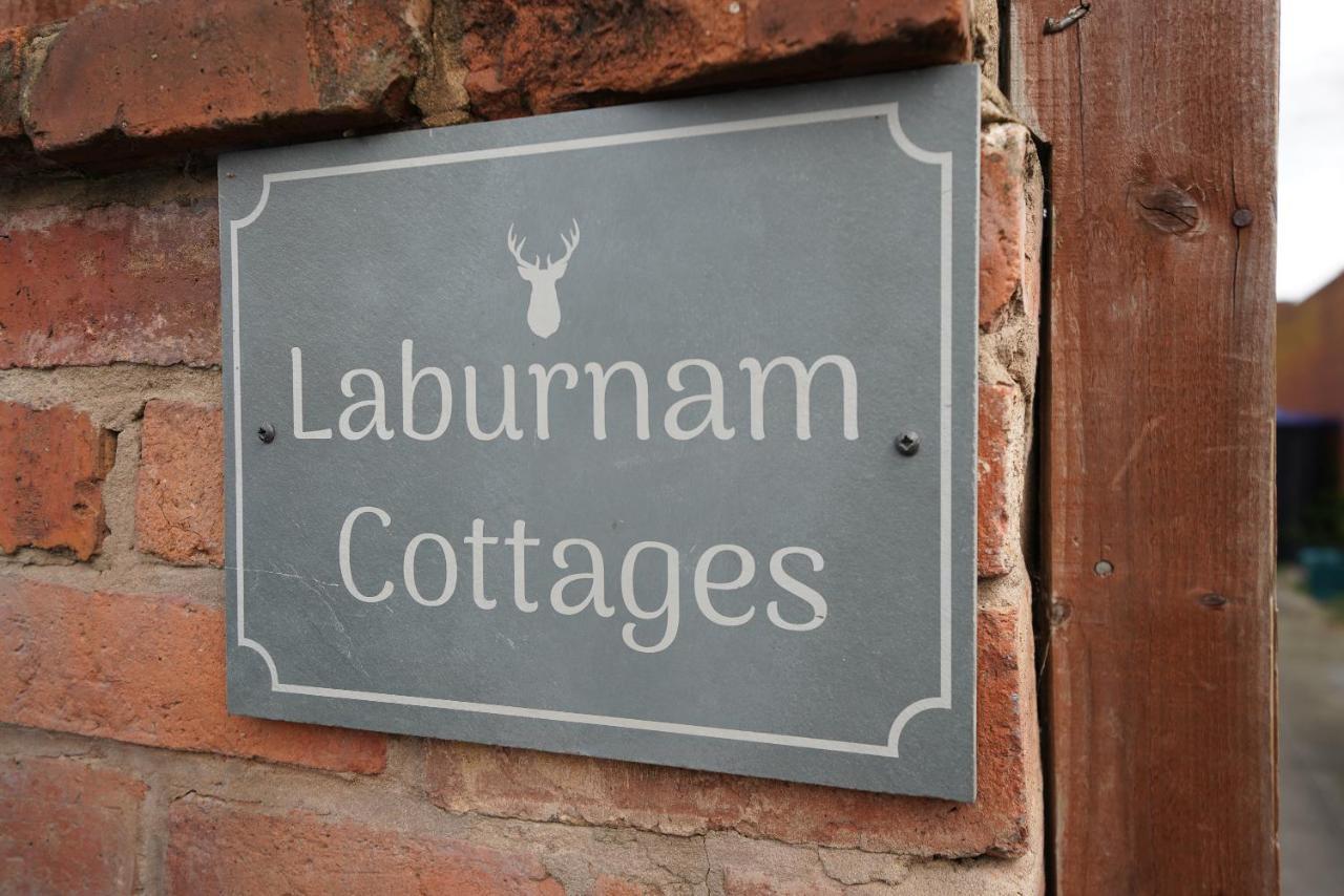 Capulet At Laburnum Cottagesストラットフォード＝アポン＝エイボン エクステリア 写真